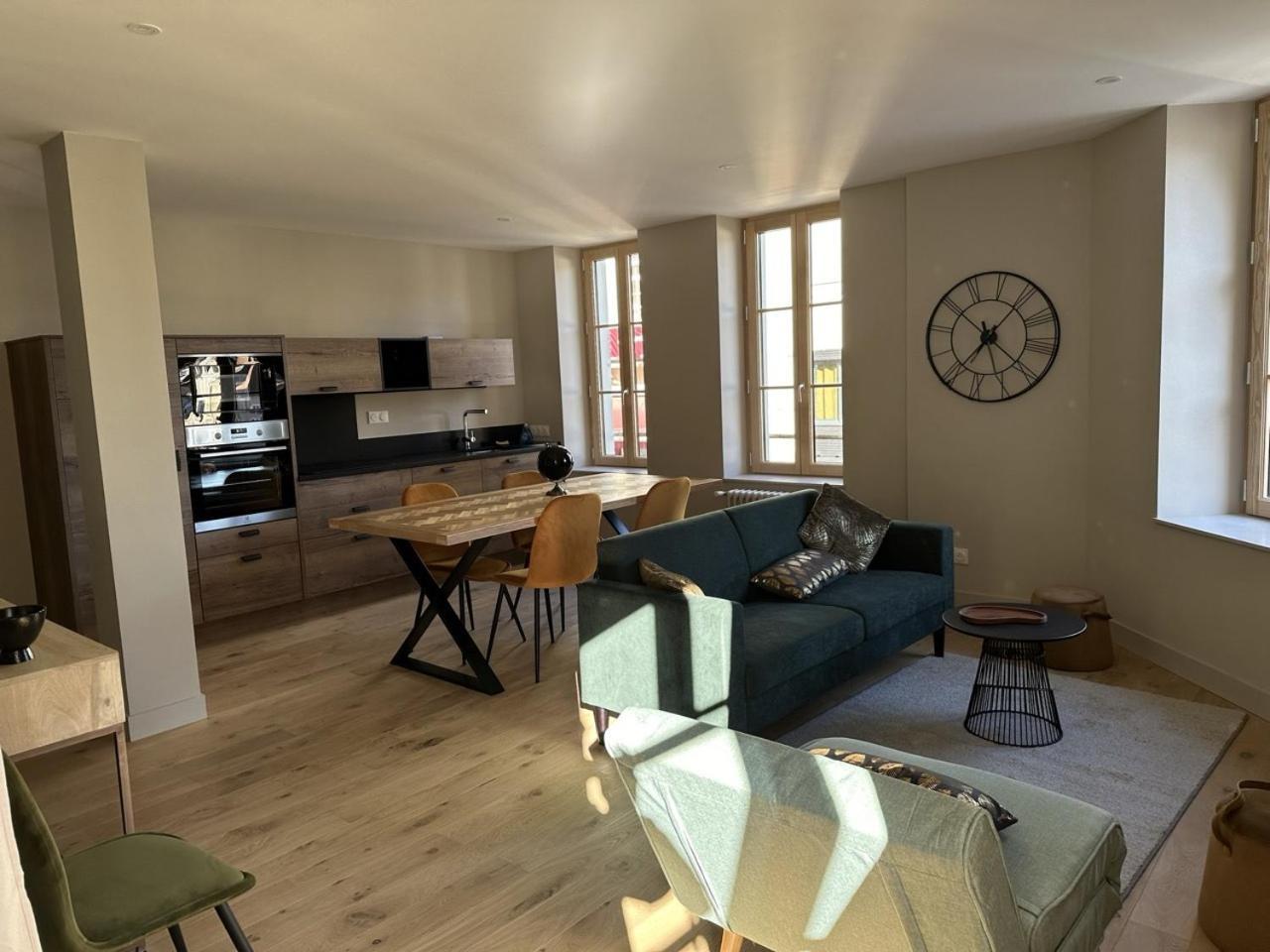 Les Suites Gueguen Chablis Room photo