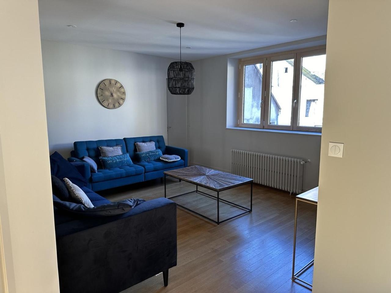 Les Suites Gueguen Chablis Room photo
